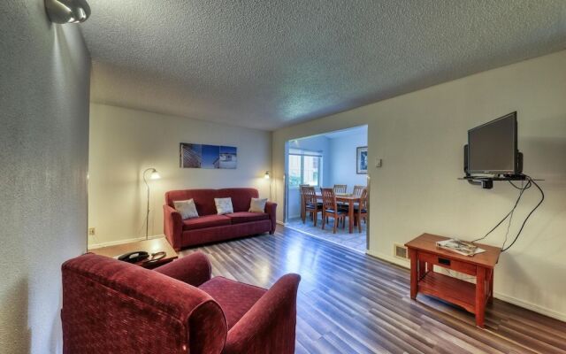 Seahorse Oceanfront Lodge