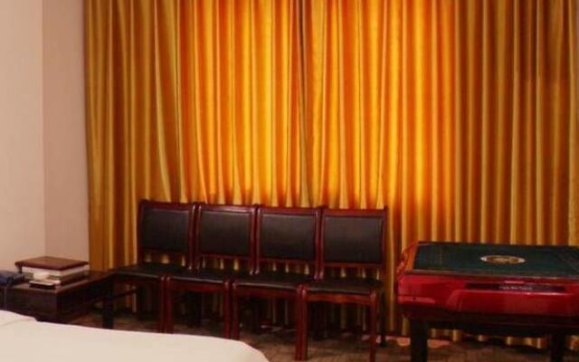 Zhangjiajie Wind and Cloud Holiday Hotel