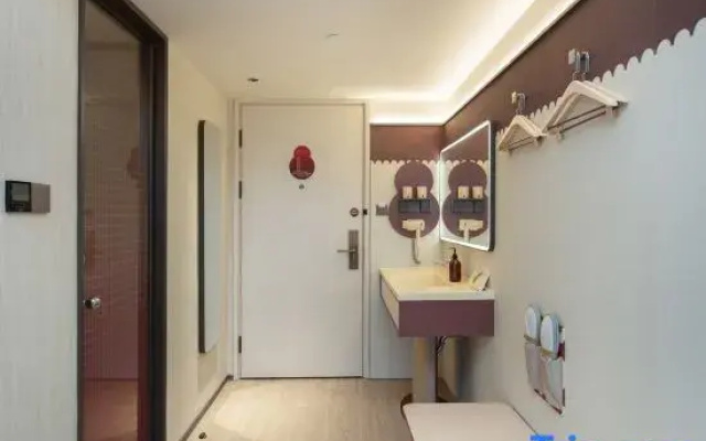 Ni Hao Hotel (Jingdezhen People's Square, Tao Yang Alley)