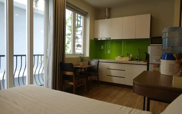 Spring Light Apartment