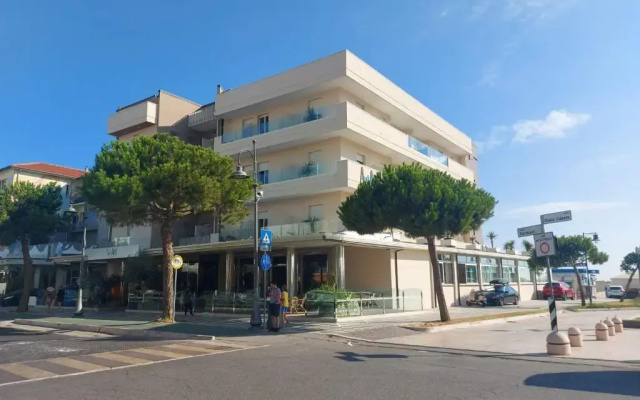 Amare Beach Hotel