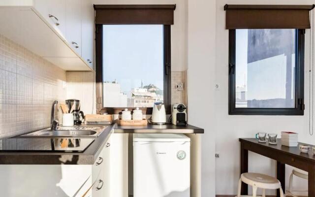 Explore Nightlife Near an Apartment With an Acropolis View