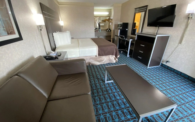 Deluxe Inn Fayetteville - I-95 Exit 49