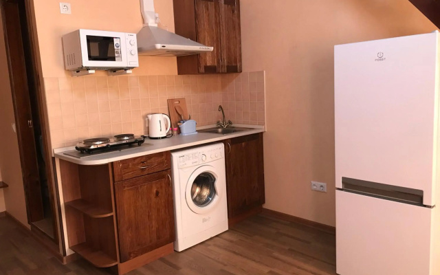 Two-floor apartments and studio 2-х этажные апартаменты и студия в самом центре