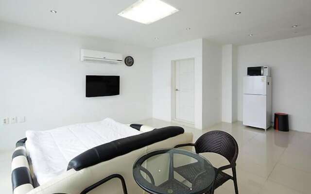Pohang Sea Shore Pension