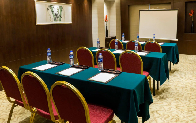 voco Guangzhou Shifu by IHG