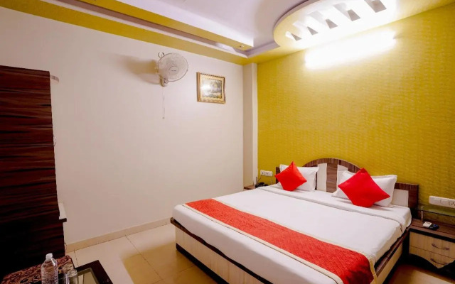 Oyo 8936 Hotel Royal Park