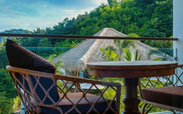 PORTER HOTEL - Surf & Yoga Retreat