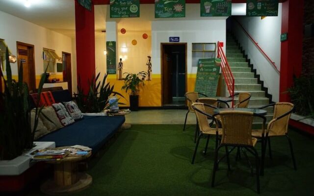 Traveler Hostel