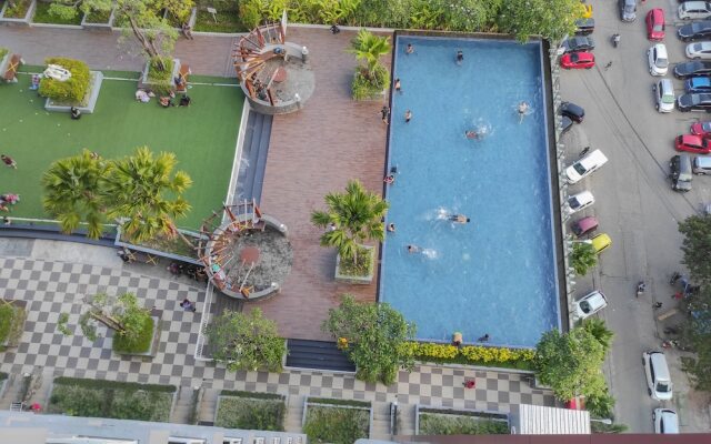 Nice And Cozy Studio At Vida View Makassar Apartment