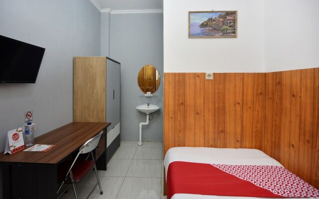 Golden Inn 2 by OYO Rooms