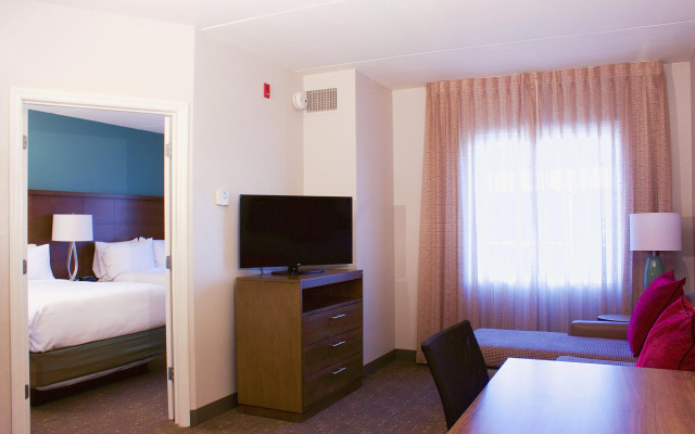 Staybridge Suites Chattanooga at Hamilton Place by IHG