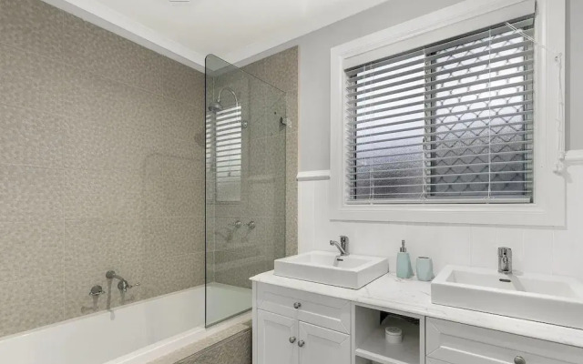 Settle in on 260 Settlement in Cowes