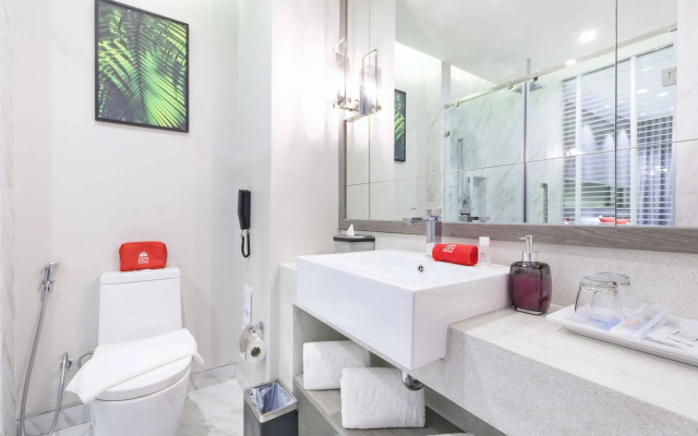 Zen Premium Patak Karon Beach