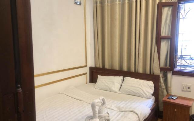 OYO 1035 Hoa Hong Hostel