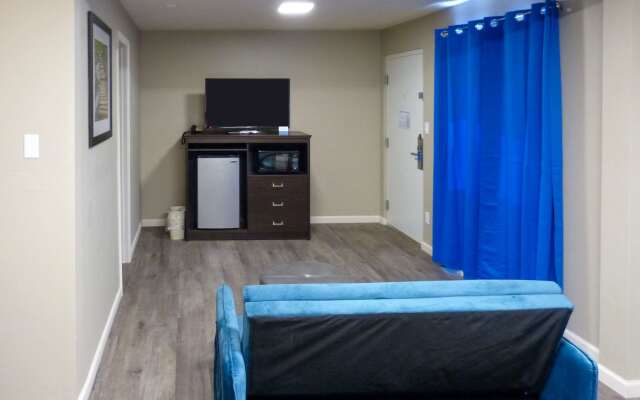 Rodeway Inn & Suites Ontario