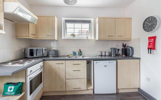 Studio Apartment in Worcester City Centre!