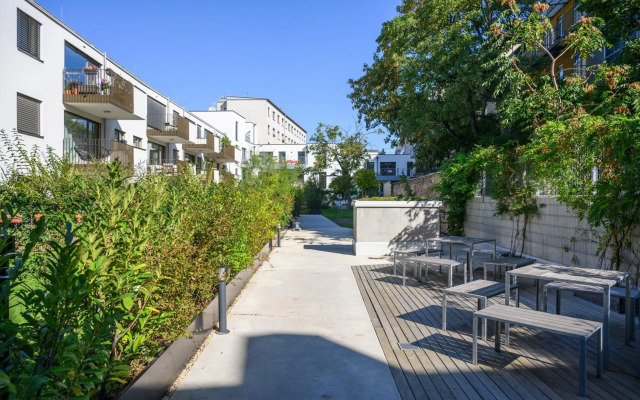 Vienna Sunny Side Up Apartments