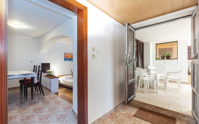 Stunning Apartment in Jadranovo With