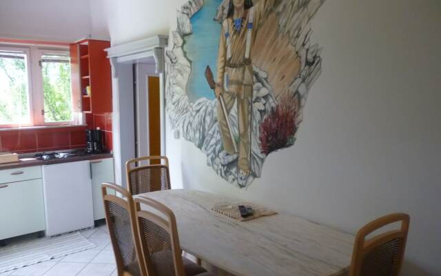 Apartment Tinka-with Beautiful Garden Area