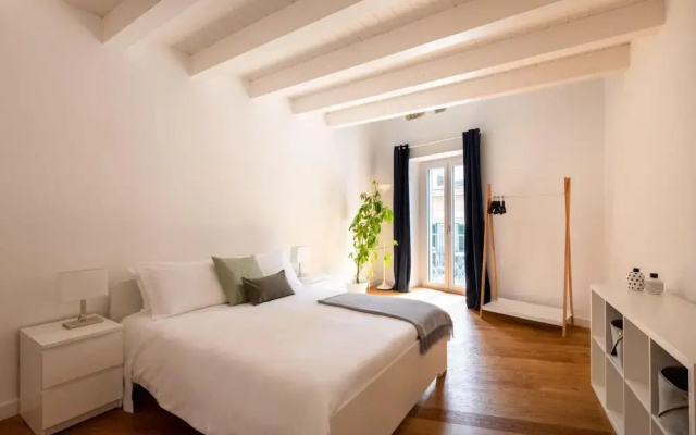 Vittorio Emanuele Apartment with Terrace by Wonderful Italy