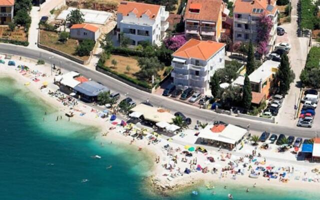 Apartmani Island