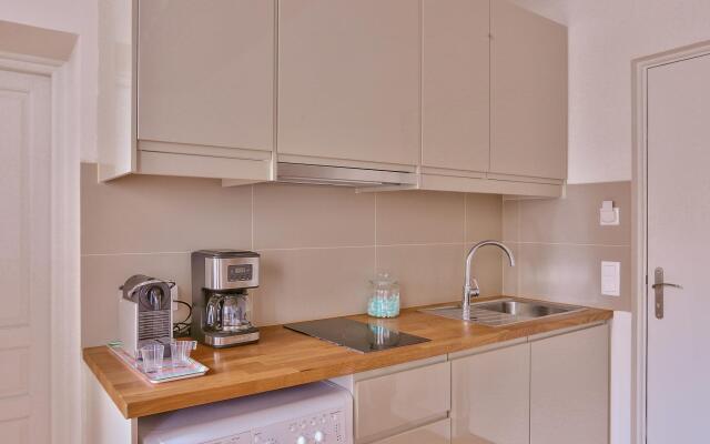 B 364 - Deluxe apartment in the heart of  Notre Dame