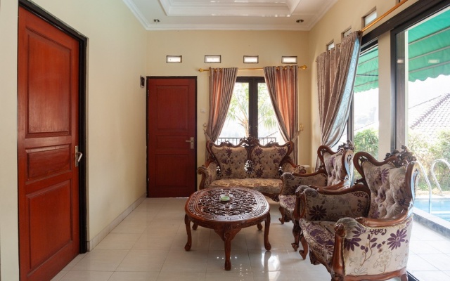 Urbanview Resort Syariah Khansa Cisarua Puncak by RedDoorz – Guest Rooms – Cisarua
