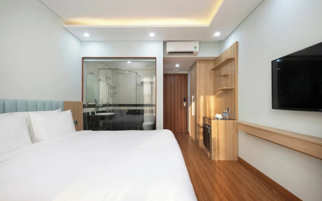 Hummer Hotel & Apartment Danang Beach