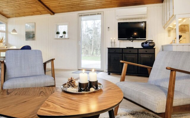 6 Person Holiday Home in Jerup