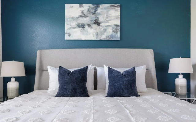 Landing Charlotte Apartments