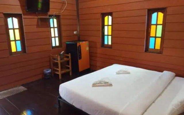 Baan Mai Katoon Resort