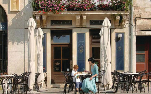 Two Bedroom Apartment Valdebecco for 5 persons