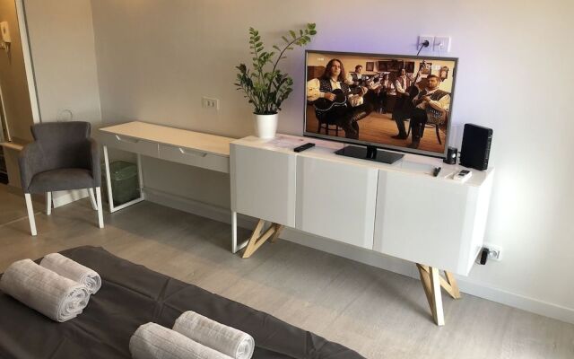 Penthouse Sky 17