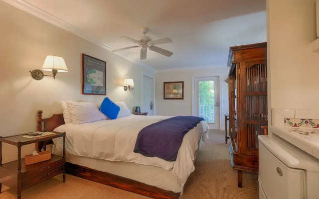 The Caribbean Court Boutique Hotel