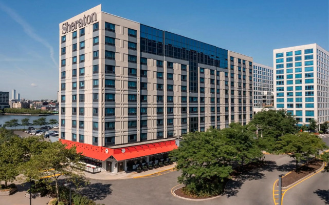 Sheraton Lincoln Harbor Hotel