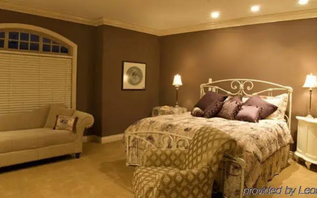 Sweet Dreams Luxury Inn