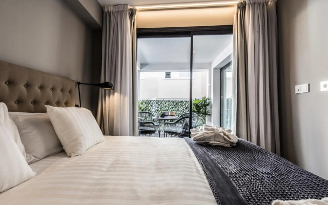Terreno Suites