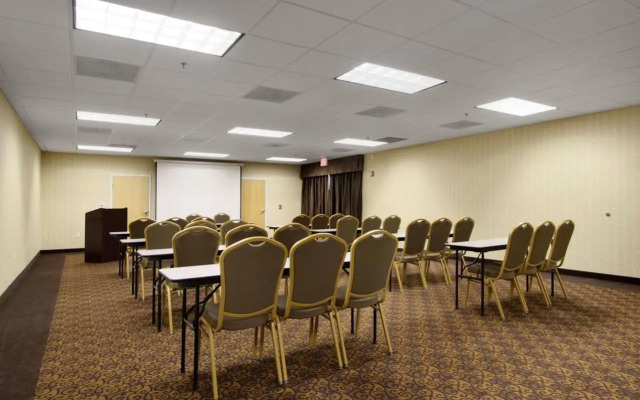 Comfort Inn & Suites Prince George - Fort Gregg