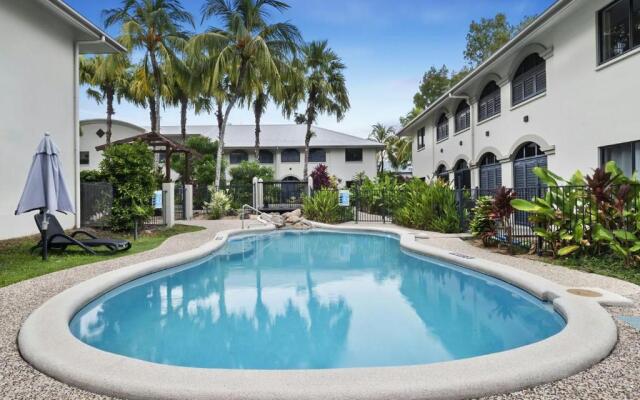 Palm Cove Get a Way