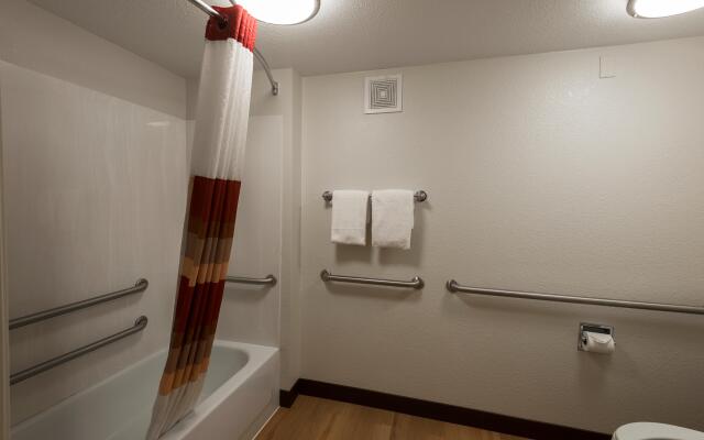 Red Roof Inn Chicago - Downers Grove