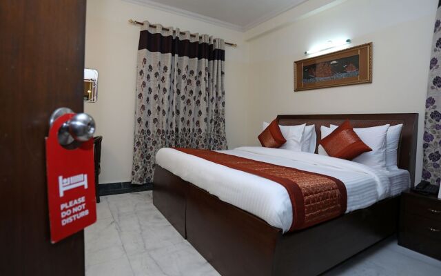OYO 9299 DLF Phase 4