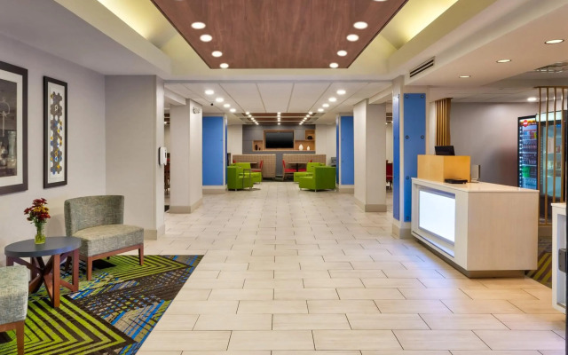 Holiday Inn Express Hotel & Suites Chesapeake by IHG