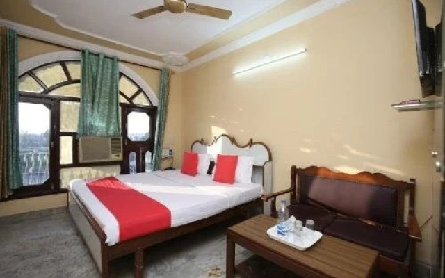 Hotel Vikrant by OYO Rooms