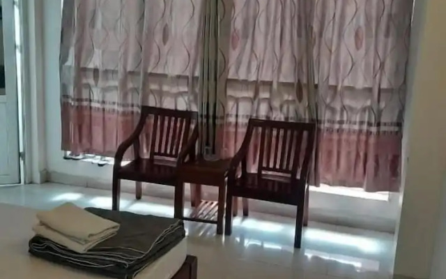 Au Viet Hotel Long Bien- by Bay Luxury
