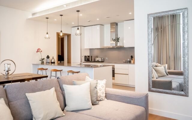 Elegant And Bright Apartment In City Walk