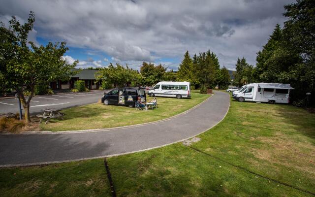 Te Anau Top 10 Holiday Park