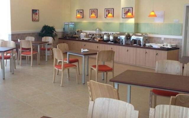 Home Inn Wuxi Anzhen Town