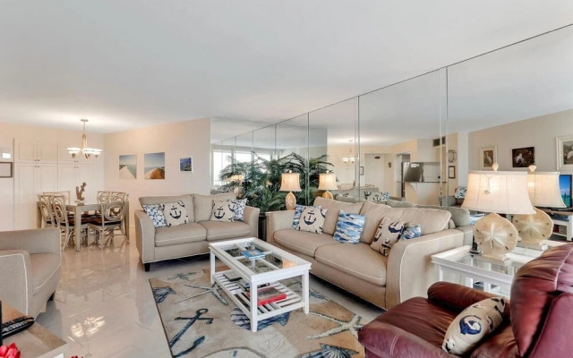 South Seas Tower 4-1907