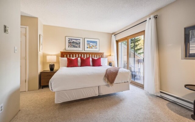 Winterpoint 20 2 Bedroom Townhouse by RedAwning